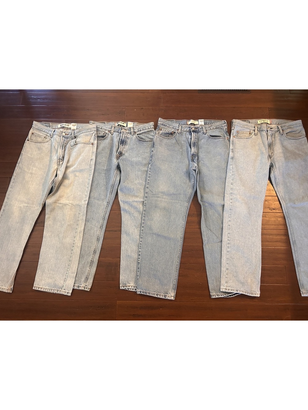 Levi's Relaxed Fit 550 Light Wash Blue Jeans